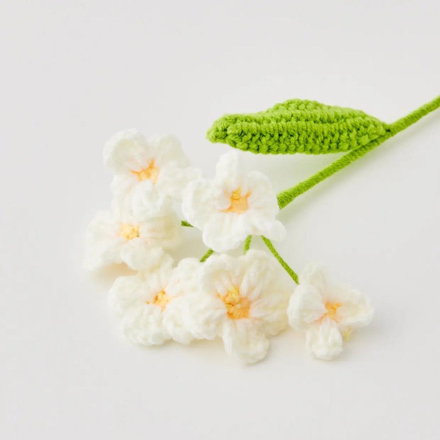 GigiandTom Daisy Hand Knitted Crochet Flower White | Vases