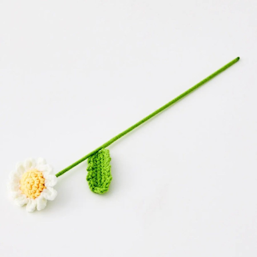 GigiandTom Daffodil Hand Knitted Crochet Flower White | Vases